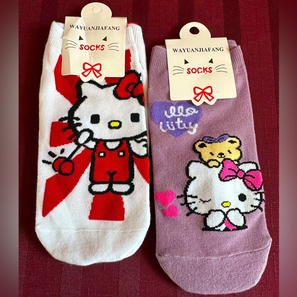 NWT HELLO KITTY LOW CUT SOCKS TWO PAIRS